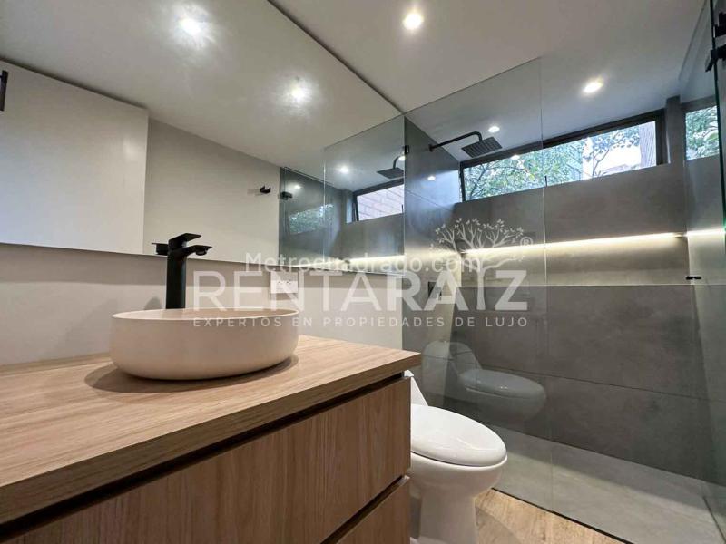 Apartamento Remodelado de 3 Alcobas en Loma de Los González - 4