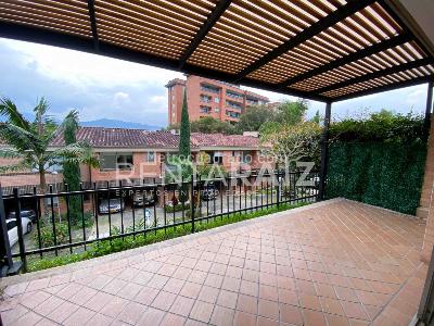 Casa de 3 alcobas en venta en Loma Benedictinos, Envigado, 153 m² · foto 4 de 20