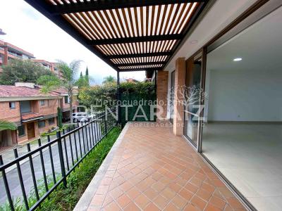 Casa de 3 alcobas en venta en Loma Benedictinos, Envigado, 153 m² · foto 5 de 20