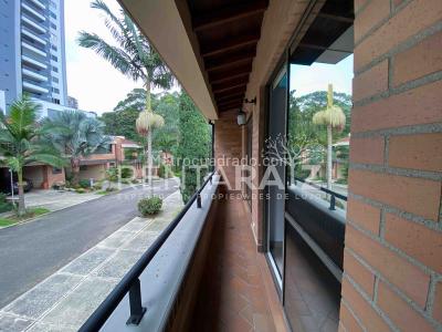 Casa de 3 alcobas en venta en Loma Benedictinos, Envigado, 153 m² · foto 7 de 20