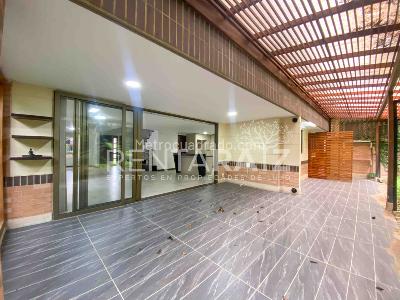 Casa de 3 alcobas en venta en Los Benedictinos, Envigado, 274 m² · foto 10 de 20