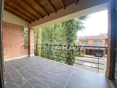 Casa de 3 alcobas en venta en Los Benedictinos, Envigado, 274 m² · foto 15 de 20
