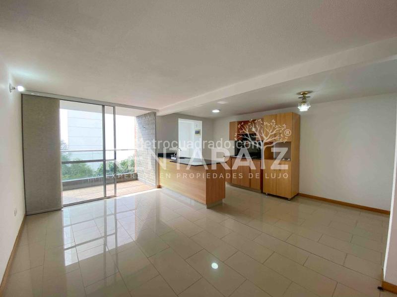 2BR Apartment for Rent in Belún San Bernardo with Balcony