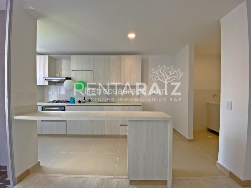 Elegant 3BR Apartment for First-Time Use in Suramérica - 2