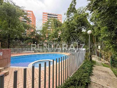 Casa de 3 alcobas en venta en La Inmaculada, Envigado, 300 m² · foto 3 de 20