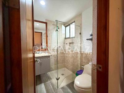 Casa de 3 alcobas en venta en La Inmaculada, Envigado, 300 m² · foto 7 de 20