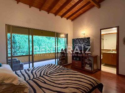Casa de 3 alcobas en venta en La Inmaculada, Envigado, 300 m² · foto 10 de 20