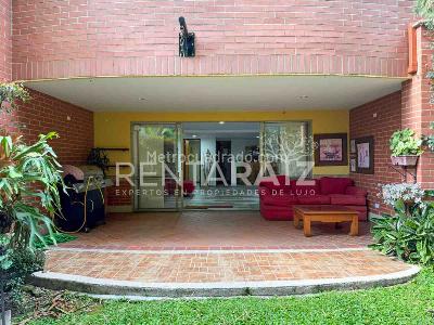 Casa de 3 alcobas en venta en La Inmaculada, Envigado, 300 m² · foto 20 de 20