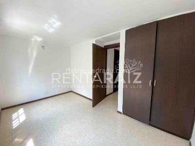 Casa de 4 alcobas en venta en La Mota, Medellín, 104 m² · foto 2 de 20
