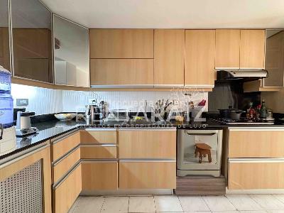 Casa de 4 alcobas en venta en Intermedia, Envigado, 204 m² · foto 8 de 20