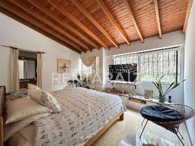Casa de 4 alcobas en venta en Intermedia, Envigado, 204 m² · foto 18 de 20