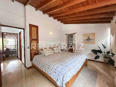 Casa de 4 alcobas en venta en Intermedia, Envigado, 204 m² · foto 19 de 20