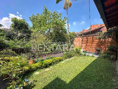 Casa de 3 alcobas en venta en Intermedia, Envigado, 240 m² · foto 11 de 20