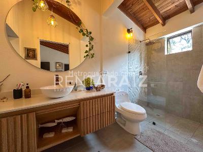Casa de 3 alcobas en venta en Intermedia, Envigado, 240 m² · foto 14 de 20