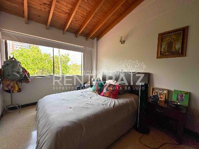 Casa de 3 alcobas en venta en Intermedia, Envigado, 240 m² · foto 16 de 20