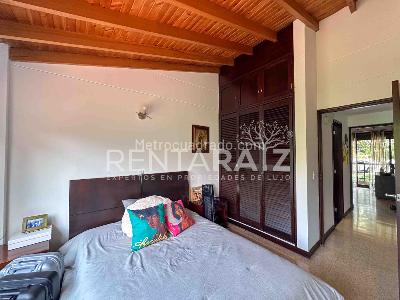 Casa de 3 alcobas en venta en Intermedia, Envigado, 240 m² · foto 17 de 20