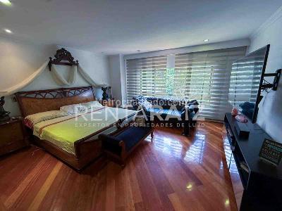 Apartamento de 3 alcobas en arriendo en Loma De Los Parra, Medellín, 260 m² · foto 16 de 20