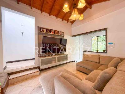 Casa de 3 alcobas en venta en El Carmelo, Sabaneta, 350 m² · foto 13 de 20