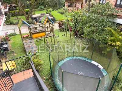 Casa de 3 alcobas en venta en El Carmelo, Sabaneta, 350 m² · foto 5 de 20