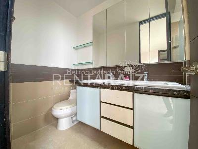Apartamento de 3 alcobas en arriendo en Castropol Poblado, Medellín, 172 m² · foto 5 de 20