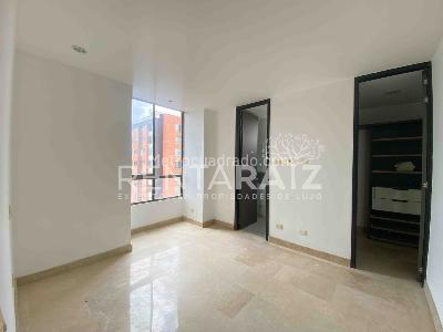Apartamento de 3 alcobas en arriendo en Castropol Poblado, Medellín, 172 m² · foto 10 de 20
