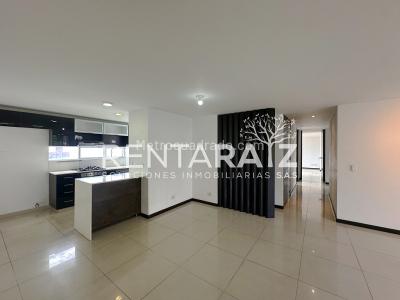 Apartamento de 3 alcobas en venta en Poblado Los Balsos, Medellín, 130 m² · foto 2 de 20