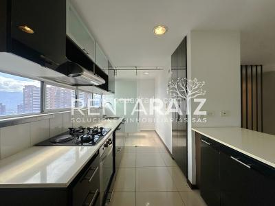 Apartamento de 3 alcobas en venta en Poblado Los Balsos, Medellín, 130 m² · foto 3 de 20