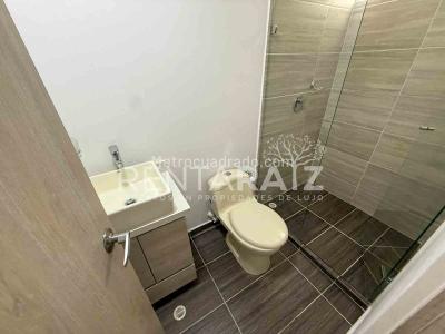 Apartamento de 3 alcobas en venta en Laureles, Medellín, 80 m² · foto 13 de 20