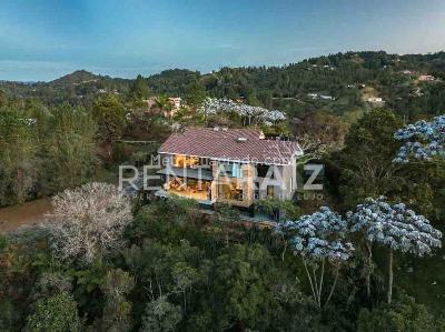 Casa de 4 alcobas en venta en Loma Del Escobero, Envigado, 580 m² · foto 10 de 20