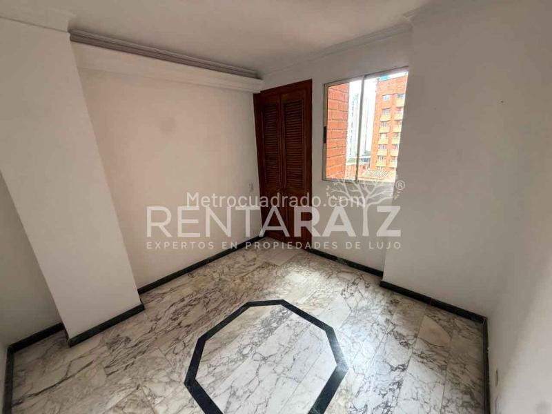Spacious 4BR Apartment in Laureles - 8