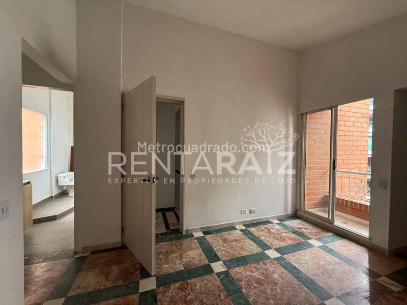 Spacious 4BR Apartment in Laureles - 9