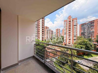 Apartamento de 3 alcobas en arriendo en Los Balsos, Medellín, 97 m² · foto 3 de 20