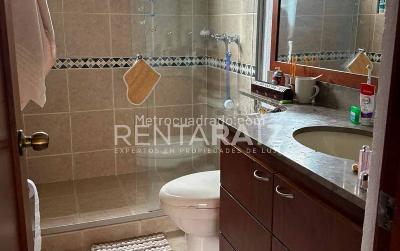 Casa en venta en Loma Del Escobero, Envigado · foto 8 de 18