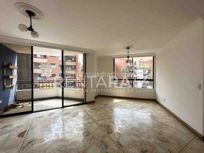 Apartamento de 3 alcobas en venta en Laureles, Medellín, 131 m² · foto 11 de 20