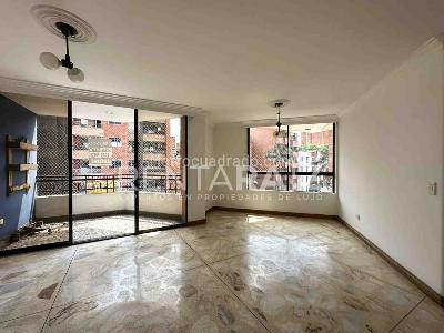 Apartamento de 3 alcobas en venta en Laureles, Medellín, 131 m² · foto 12 de 20