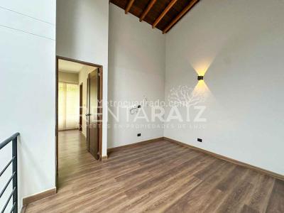 Casa de 3 alcobas en venta en La Calleja, Envigado, 180 m² · foto 5 de 20