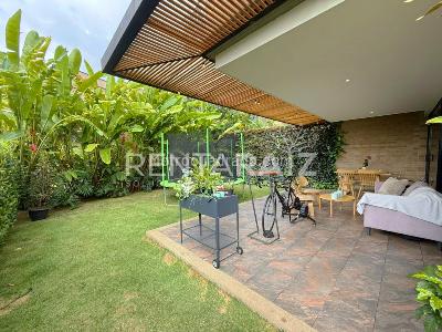 Casa de 3 alcobas en venta en San Lucas, Medellín, 270 m² · foto 4 de 20