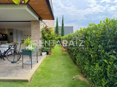 Casa de 3 alcobas en venta en San Lucas, Medellín, 270 m² · foto 6 de 20