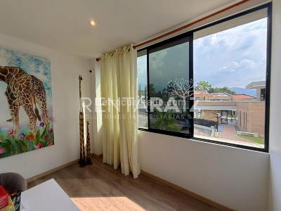 Casa de 3 alcobas en venta en San Lucas, Medellín, 270 m² · foto 18 de 20