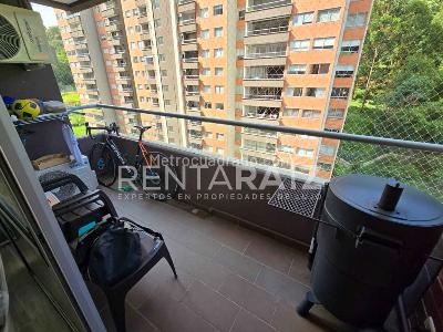 Apartamento de 3 alcobas en venta en Las Chimeneas, Itagüí, 96 m² · foto 2 de 19