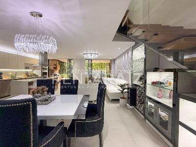 Casa de 3 alcobas en venta en San Lucas, Medellín, 225 m² · foto 3 de 20