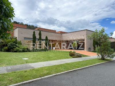 Casa de 3 alcobas en venta en Las Palmas, Medellín, 345 m² · foto 4 de 20