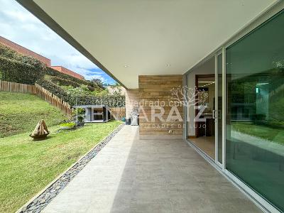 Casa de 3 alcobas en venta en Las Palmas, Medellín, 345 m² · foto 7 de 20