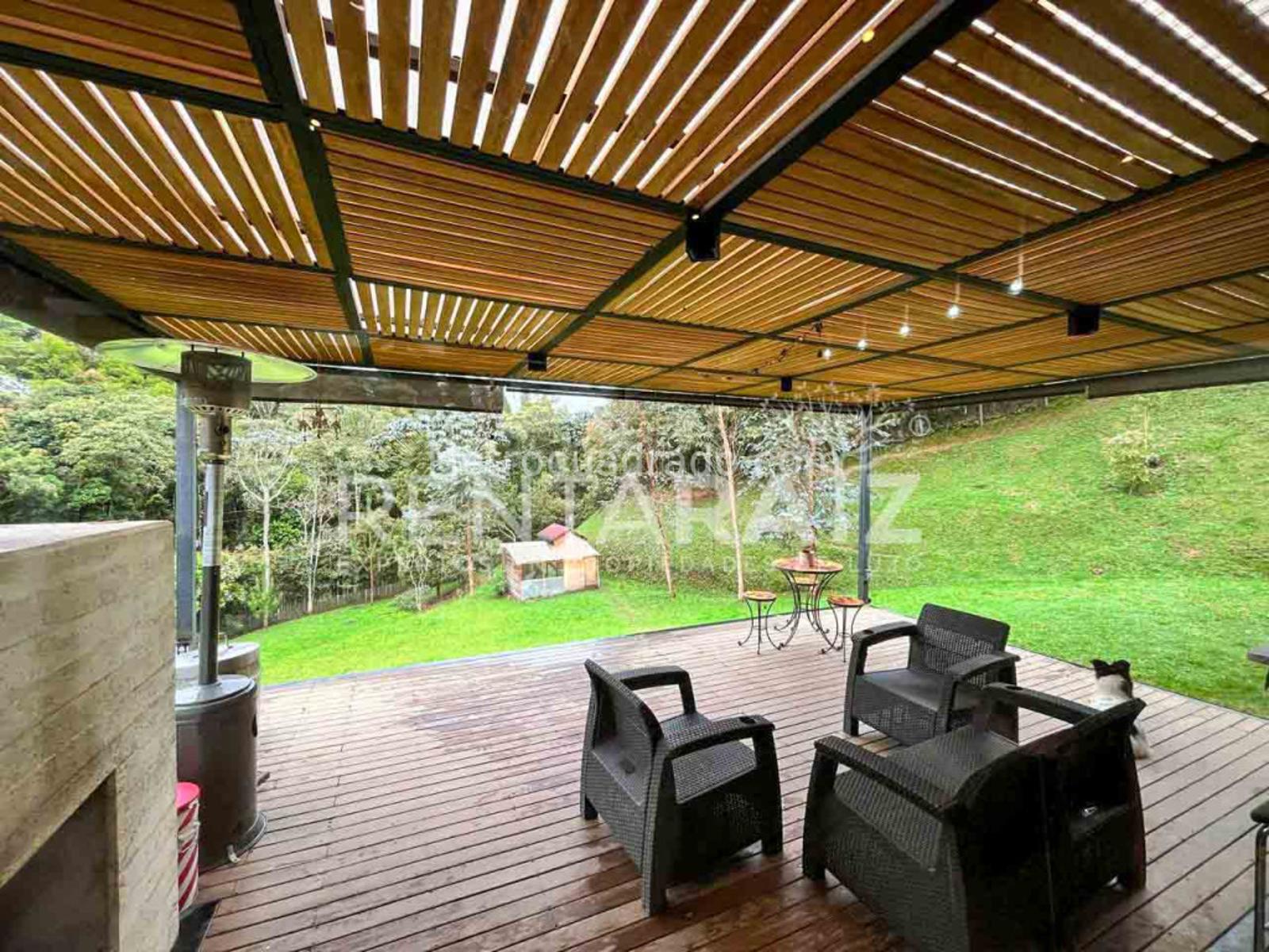 Casa de 3 habitaciones en venta en El Poblado, Medellín — imagen 1 de 20