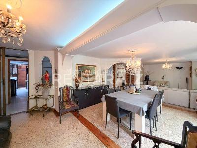 Apartamento de 3 alcobas en venta en Los Balsos, Medellín, 215 m² · foto 9 de 20