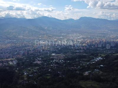 Casa de 3 alcobas en arriendo en Las Palmas Medellin, Envigado, 350 m² · foto 3 de 20