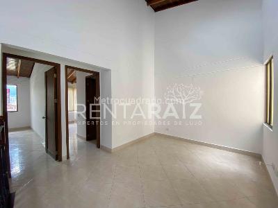 Casa de 3 alcobas en arriendo en Los Benedictinos, Envigado, 200 m² · foto 14 de 20
