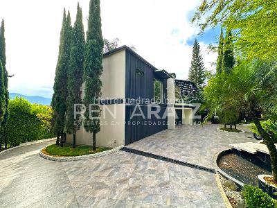 Casa de 4 alcobas en venta en Loma Del Escobero, Envigado, 800 m² · foto 4 de 20