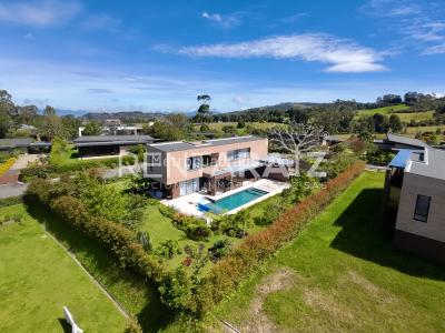 Casa de 3 alcobas en venta en Las Palmas, Medellín, 1650 m² · foto 5 de 20