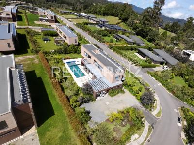 Casa de 3 alcobas en venta en Las Palmas, Medellín, 1650 m² · foto 6 de 20